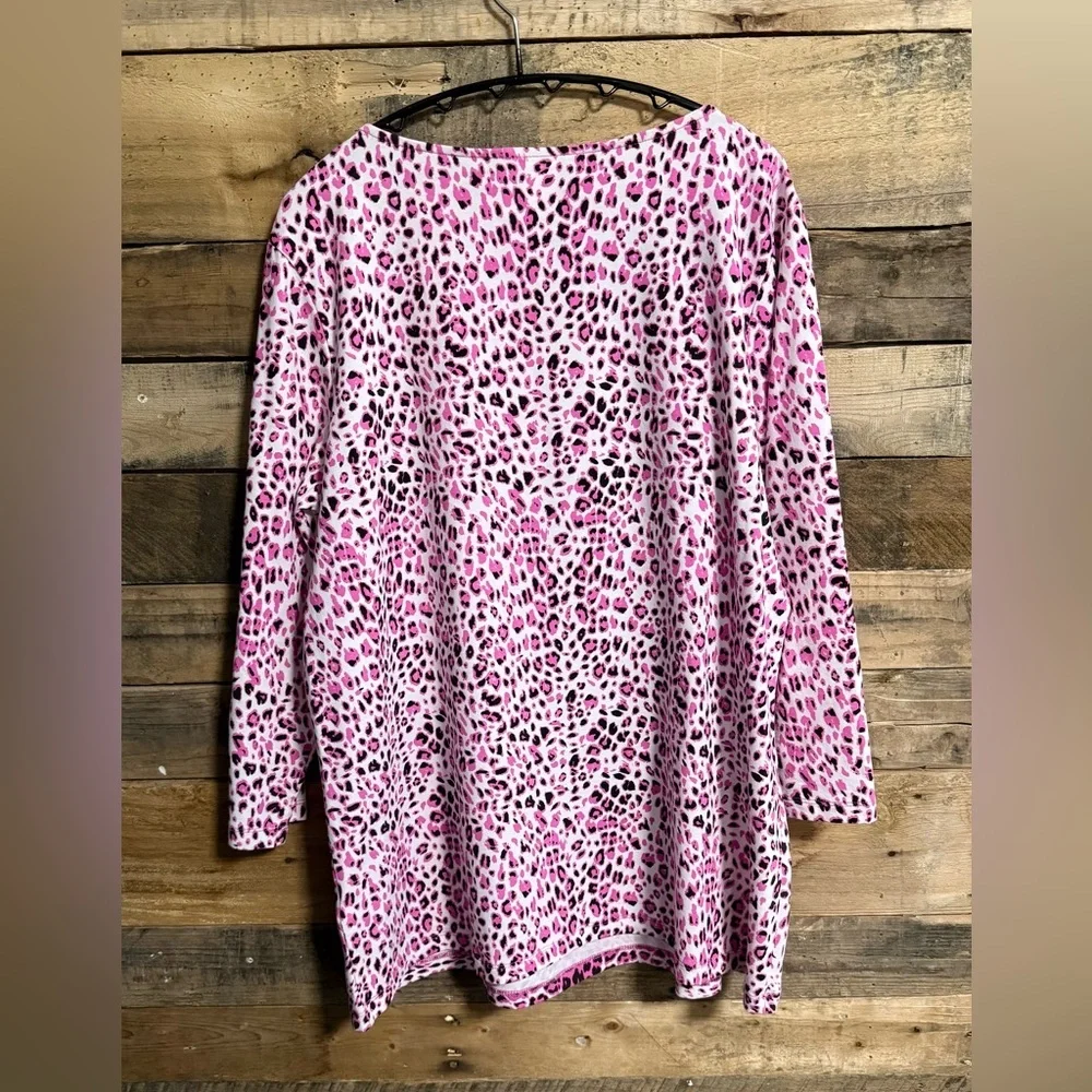 TWO DG2 by Diane Gilman Leopard Print Tops - Picture 3 of 7